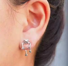 Load image into Gallery viewer, 3D Frog earrings
