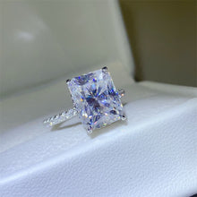 Load image into Gallery viewer, 5 Carat Moissanite Zircon 925 Sterling Silver Ring
