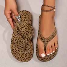 Load image into Gallery viewer, Leopard Toe Post Sandals
