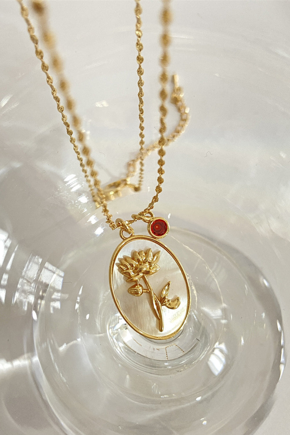 Flower Shell Pendant  Necklace