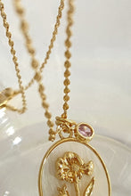 Load image into Gallery viewer, Flower Shell Pendant  Necklace
