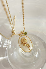 Load image into Gallery viewer, Flower Shell Pendant  Necklace
