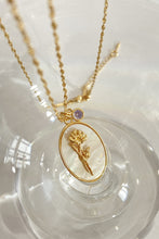 Load image into Gallery viewer, Flower Shell Pendant  Necklace
