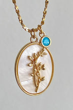 Load image into Gallery viewer, Flower Shell Pendant  Necklace
